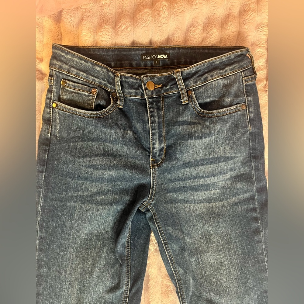 🛍️ Fashion Nova High-Rise Denim Flare Jeans | Size 7 | EUC | Retro Boho Vibes ☀️ - Picture 2 of 11